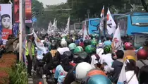 Massa Prabowo-Gibran Membeludak di GBK, Lalu Lintas Arteri dan Tol Dalam Kota Macet Total