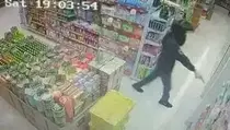 Gunakan Senjata Api, Perampok Beraksi di Minimarket di Indramayu