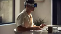 Penggunaan Apple Vision Pro Dikhawatirkan Bakal Merusak Otak, Ini Faktanya