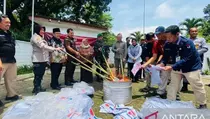 KPU Kota Bogor Bakar 1.792 Surat Suara Sisa dan Rusak