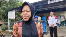 Nyoblos di Surabaya, Risma Beri Pesan Khusus untuk Generasi Z