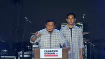Video: Terima Kasih Prabowo untuk Sang Anak dan 3 Sekretaris Pribadinya