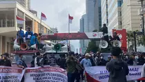 Demonstrasi di Depan Bawaslu Berlangsung Damai