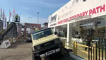 Test Drive Jimny 5 Pintu di IIMS Bisa Dapat Logam Mulia