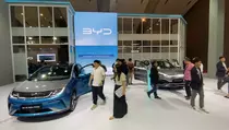 Luhut: BYD Produksi Mobil Listrik di Indonesia Mulai 2026
