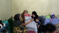 Pemungutan Suara Lanjutan di Palembang, Petugas Datangi Rumah Warga yang Sakit