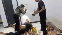 Rebahan Seusai Pesta Narkoba, 6 Pemuda di Bangkalan Tak Berkutik Digerebek Polisi