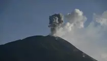 Status Gunung Ile Lewotolok Turun Menjadi Waspada