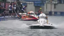 Gelombang Air dan Cuaca Panas Danau Toba Jadi Tantangan Pembalap F1 Powerboat