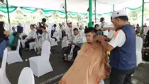 Sambut Ramadan 2024, Komunitas Ngaji Salon di Surabaya Potong Rambut Massa