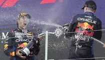 GP Jepang, Verstappen Menang, Red Bull Finis di Posisi 1 dan 2