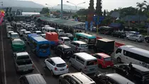 Video: Pemudik Terjebak Macet Hingga 11 Jam Menuju Pelabuhan Gilimanuk