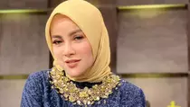 Olla Ramlan Hapus Foto di Instagram, Netizen Curiga Bakal Lepas Hijab