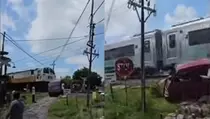 Video: Mobil Pemudik Tertabrak KA Argo Semeru