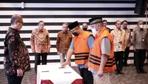 Pakai Rompi Oranye, 2 Pegawai KPK Pelaku Pungli Rutan Minta Maaf
