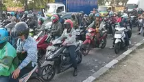 Pemudik Roda Dua Masih Padati Jalur Arteri Cirebon