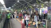 H+7 Lebaran, Sejumlah Stasiun di Wilayah Daop 8 Surabaya Masih Dipadati Penumpang