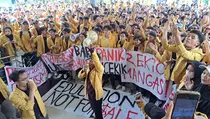 Unjuk Rasa Ratusan Mahasiswa Unsoed Tolak Kenaikan UKT Sempat Diwarnai Dorong-dorongan