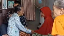 Cerita Haru Anak dan Ibu di Tulungagung yang Kembali Bertemu setelah Terpisah karena Tsunami Aceh