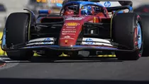 Bertabrakan dengan Piastri, Sainz Dihukum dan Kehilangan Posisi 4