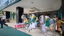 16 Jemaah Calon Haji Embarkasi Surabaya Tunda Keberangkatan ke Tanah Suci