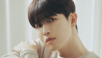 Kim Jae Hwan Perpanjang Kontrak dengan Agensi Sebelum Menjalani Wajib Militer