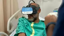 Teknologi VR Ini Beri Pengalaman Ibadah Haji Virtual untuk Jemaah yang Sakit