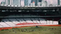 Pergantian Rumput Stadion Utama Gelora Bung Karno