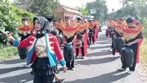Ribuan Warga Lereng Merapi Merbabu Rayakan Tahun Baru Islam dengan Pawai Sejauh 5 Kilometer