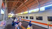 Pengguna Kereta Api Daop 8 Surabaya Meningkat 12,9 Persen pada Semester I 2024
