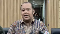 Komisi XI Tegaskan Pimpinan OJK-BEI Bukan dari Danantara atau BUMN