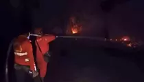 2 Hektare Lahan Gambut di Siak Terbakar, Petugas Gabungan Padamkan Api hingga Malam