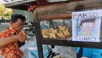 Viral Pedagang Bakso Mirip Suneo di Surabaya hingga Dagangan Laris Manis
