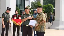 Sinergi Dexa Medica dan TNI, Donasi Obat-obatan untuk TNI dan Masyarakat Papua
