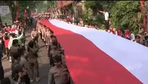 Kirab Bendera Merah Putih Sepanjang 79 Diarak di Kota Subang