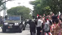 3.000 Pelajar Antusias Sambut Iring-iringan Rombongan Pembawa Duplikat Bendera Pusaka di Balikpapan