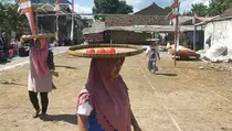 Serunya Puluhan Mak di Jember Meriahkan Perlombaan HUT Kemerdekaan RI