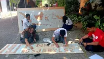 Sambut HUT RI, Remaja Gereja di Boyolali Buat Peta Indonesia dari 790 Cangkang Telur Ayam dan Bebek