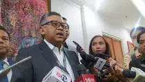 Hasto Kristiyanto Hadir di KPK Lebih Awal, Jelaskan Dugaan Korupsi Proyek Kereta Api