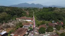 Kirab Merah Putih Sepanjang 100 Meter Meriahkan HUT Ke-79 RI di Lereng Pegunungan Muria