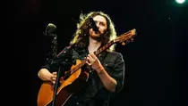 Lirik Lagu Too Sweet dari Hozier dan Terjemahannya