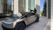 Pemimpin Chechnya Marah ke Elon Musk karena Tesla Cybertruck Kontroversial Miliknya Dinonaktifkan dari Jarak Jauh