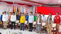 Diantar Gibran Rakabuming Raka, Ahmad Luthfi-Taj Yasin Daftar ke KPU Jateng