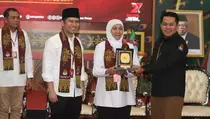 KPU Jawa Timur Sebut Berkas Khofifah-Emil Lengkap