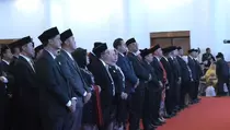 120 Anggota DPRD Jabar Dilantik, Termuda Anak Dedi Mulyadi yang Berusia 25 Tahun