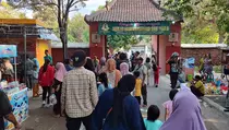 Jelang Maulid Nabi Muhammad Saw, Ratusan Warga Padati Keraton Kasepuhan Cirebon