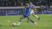 Liga 1: Diwarnai 1 Kartu Merah dan 6 Kartu Kuning, Persib Kalahkan PSIS