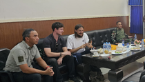 Pilot Susi Air Kapten Philip Mark Mehrtens Tiba di Halim Perdanakusuma Pukul 20.00 WIB