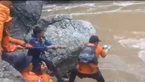 Petugas Masih Berjibaku Evakuasi 1 Korban Longsor Tambang di Solok