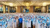 Pilgub Jateng: Ahmad Luthfi-Taj Yasin Dapat Dukungan Ribuan Bu Nyai
